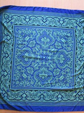 Tie Rack London Blue Paisley Square Scarf Made In Italy 34"